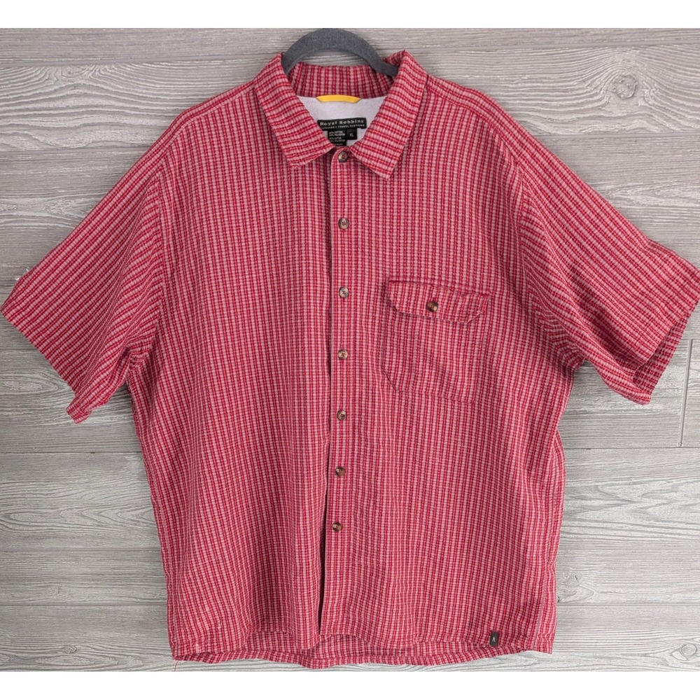 Royal Robbins Mens XL Red Seersucker Check Short Sleeve Button Up Travel Shirt